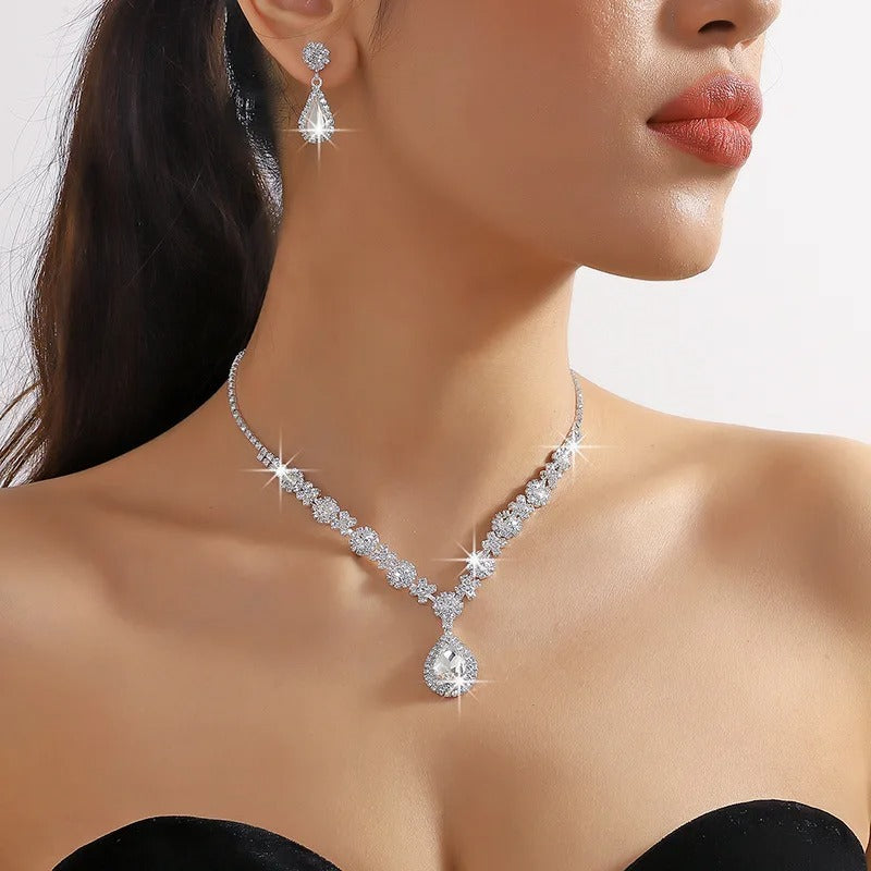 Kaylee™ | Emerald Crystal Necklace & Earring Set