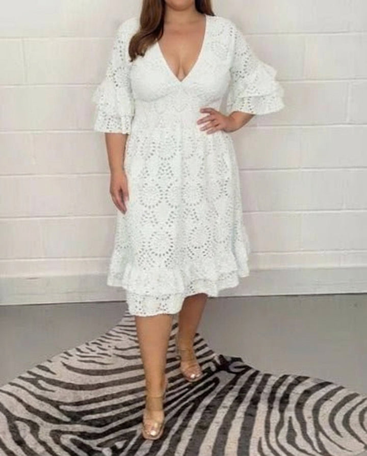 Lior - Elegant Lace Dress
